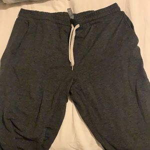 Vuori joggers